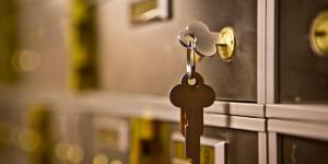key in safe deposit box